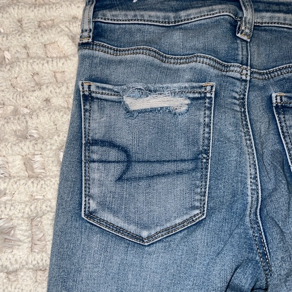 (6) American Eagle Ripped Skinny Jeans - Picture 7 of 7